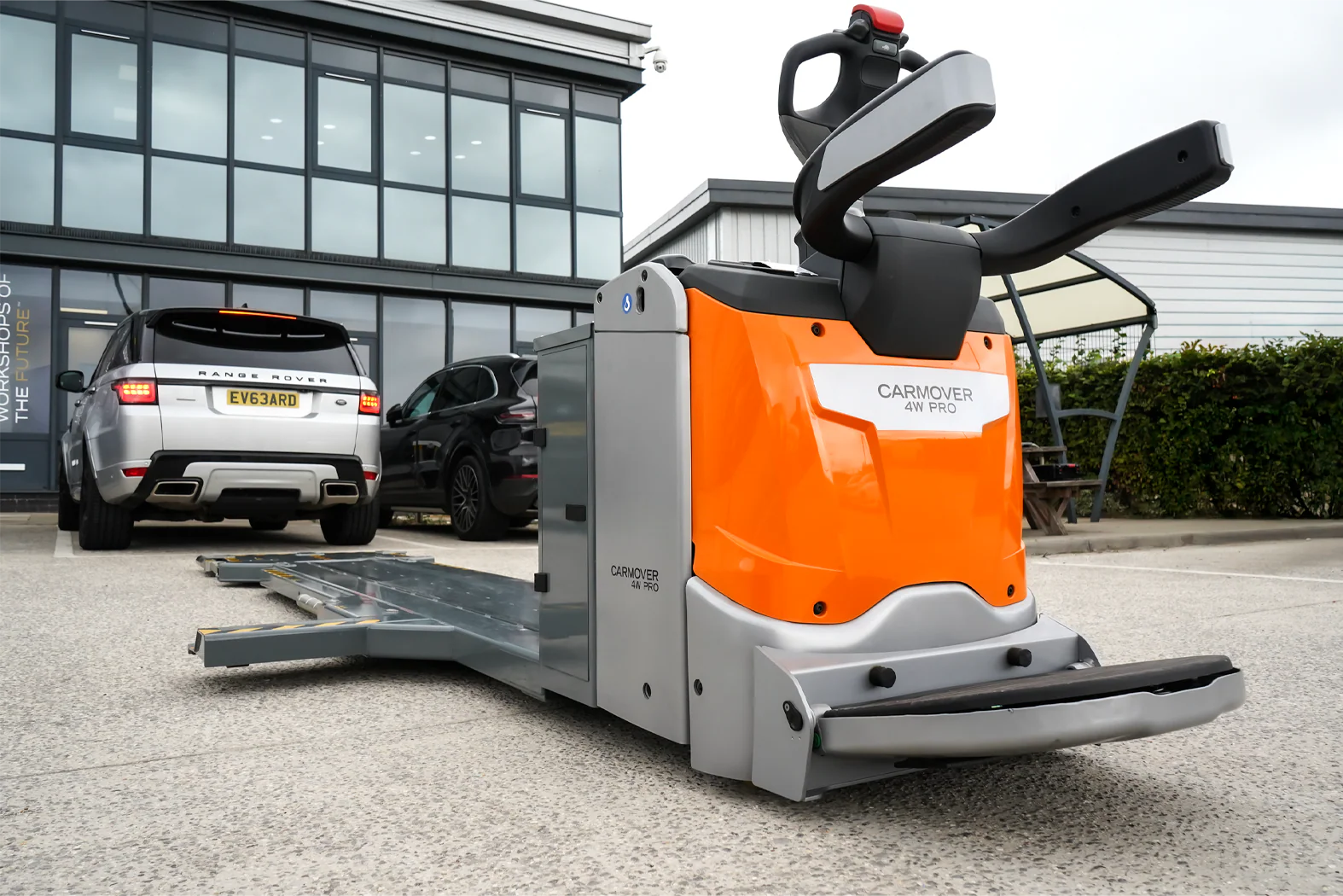The Solution to Moving Immobilised 4-Wheel-Drive Vehicles