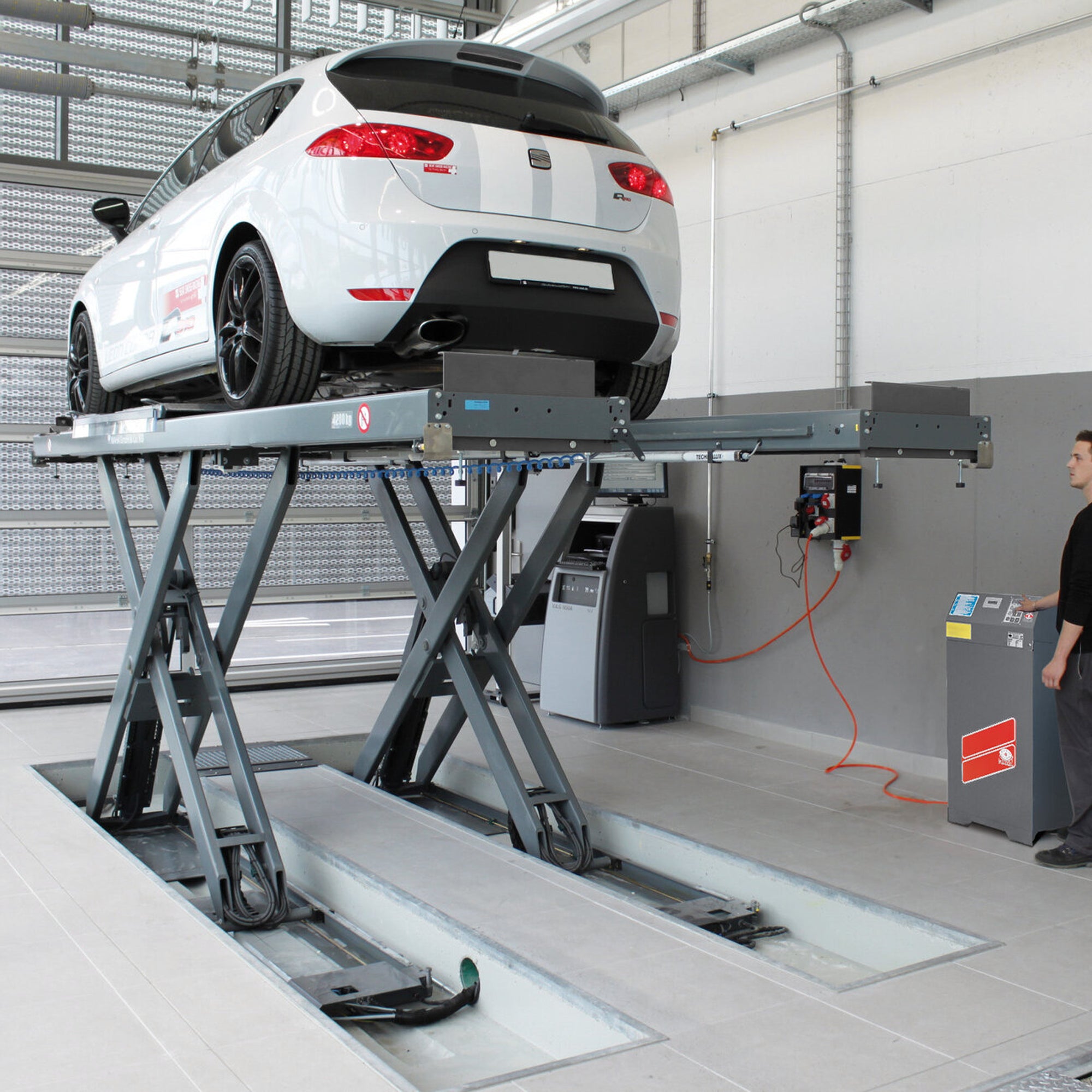 MAHA DUO 4.2 CM 4200kg Service Scissor Lift