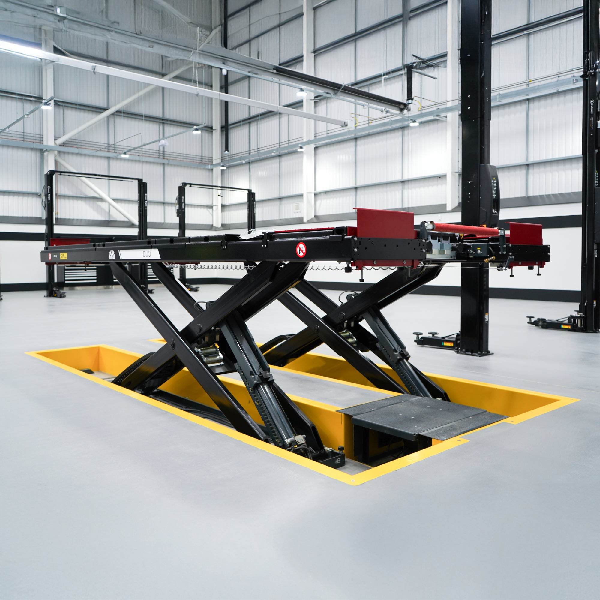 MAHA DUO 4.2 CM 4200kg Service Scissor Lift