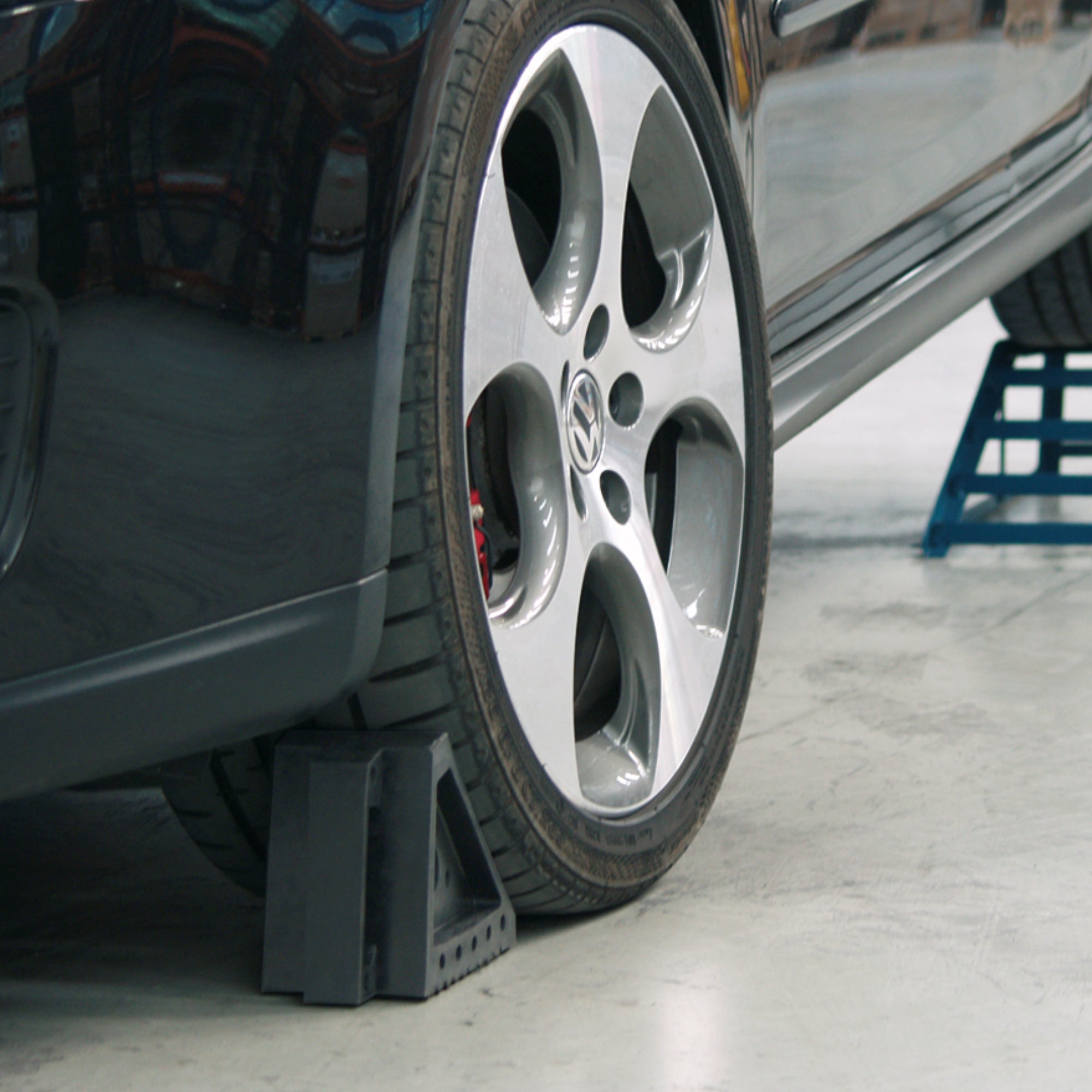 Rubber Wheel Chocks (Pair)