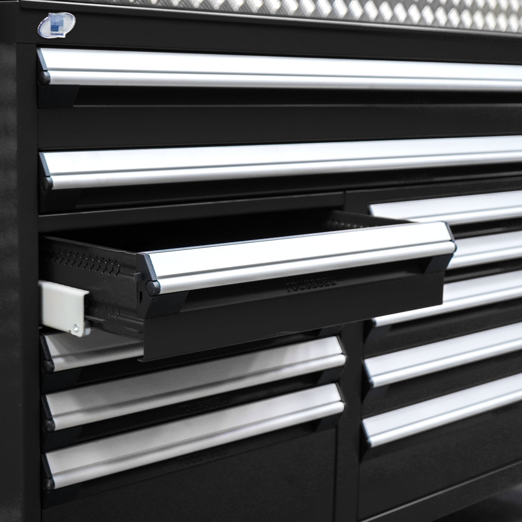 Rousseau Mobile 11 Drawer 60 Inch Black Toolbox