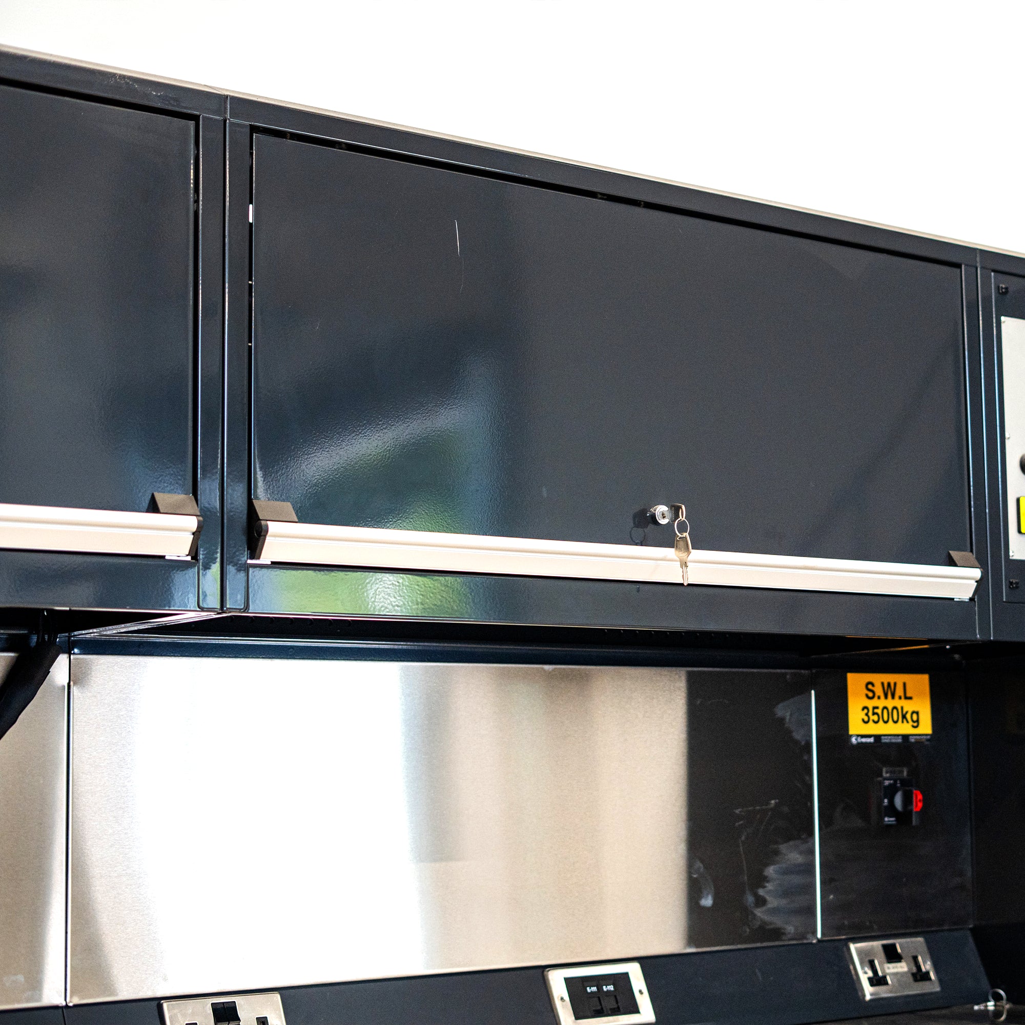 Rousseau Double GT Workstation with PC